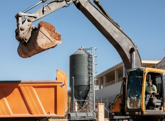 Poradnik wyboru idealnej maszyny do mieszania betonu – kluczowe czynniki do rozważenia