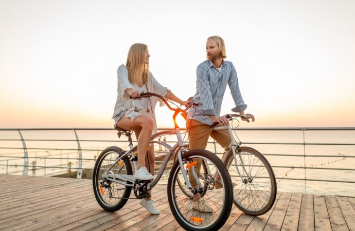 Jak wybrać idealny uchwyt na drabinę do przewozu rowerów – poradnik dla podróżujących rodzin i grup przyjaciół