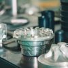 Jak proces obróbki CNC przekształca surowe aluminium w gotowy produkt